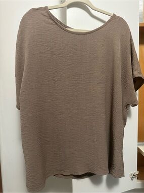 Women's Taupe Short-Sleeve Casual Top